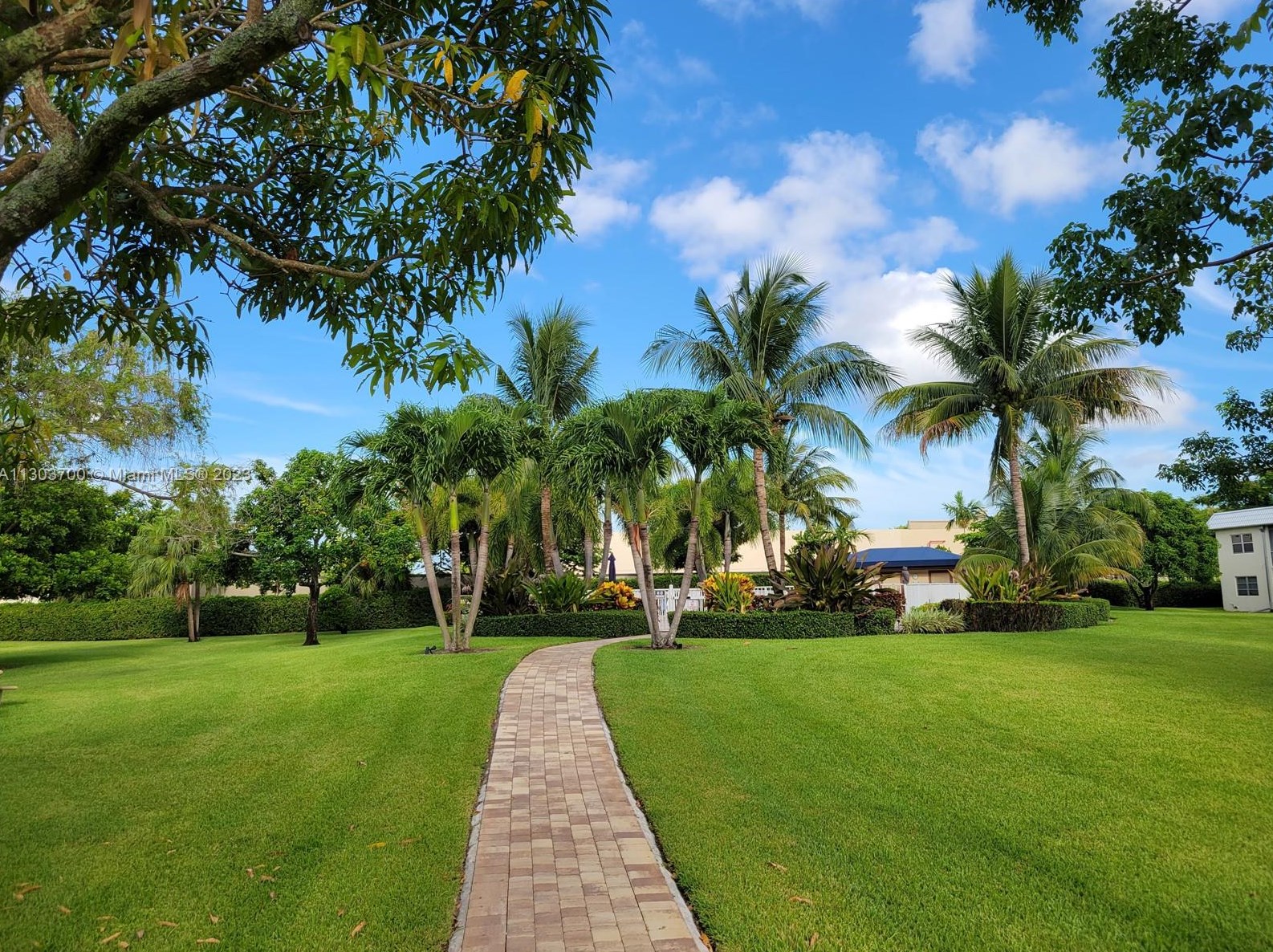 9826 Marina Blvd #1015, Boca Raton, FL 33428