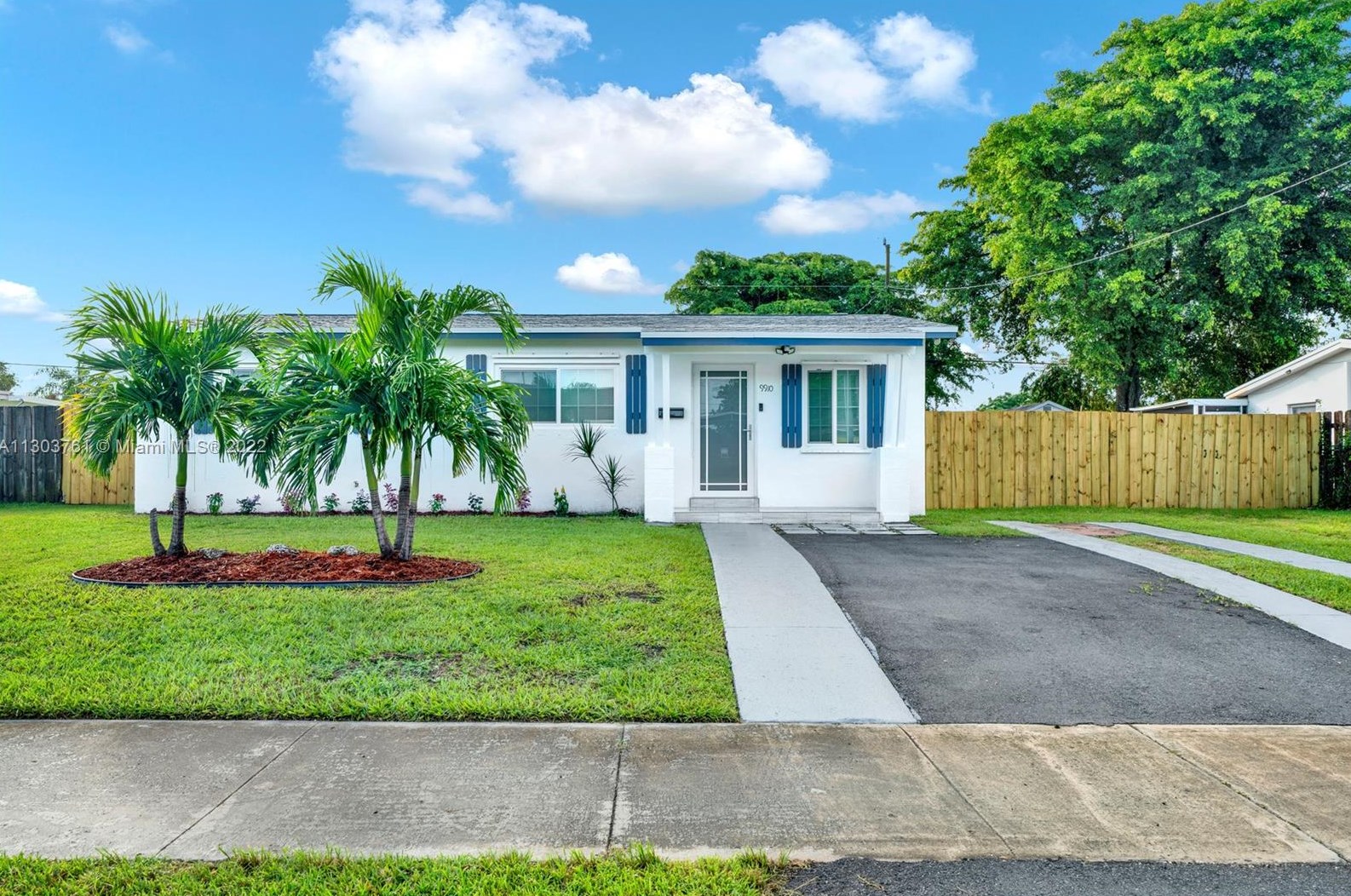 9910 Haitian Dr, Miami, FL 33189