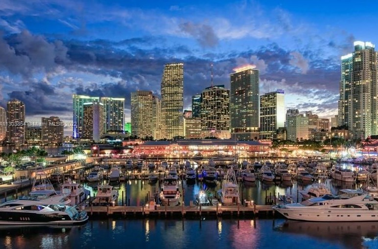 150 Se 3rd Ave Apt 226, Miami, FL 33131
