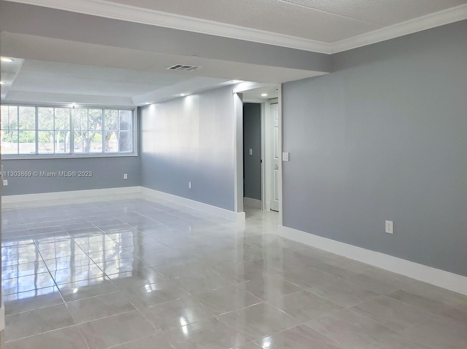 6065 Nw 186th St #108, Hialeah, FL 33015