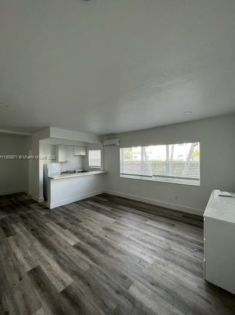 940 8th St #4, Miami, FL 33139