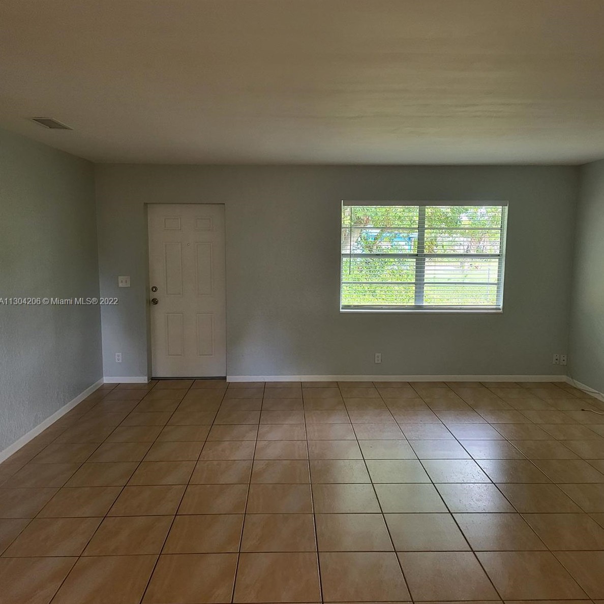 1639 W Breezy Ln #1639, West Palm Beach, FL 33417