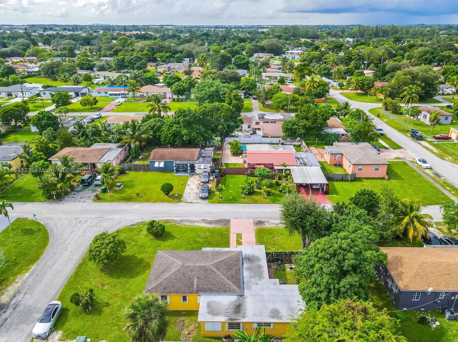 14601 11th Ct, Miami, FL 33168-6951