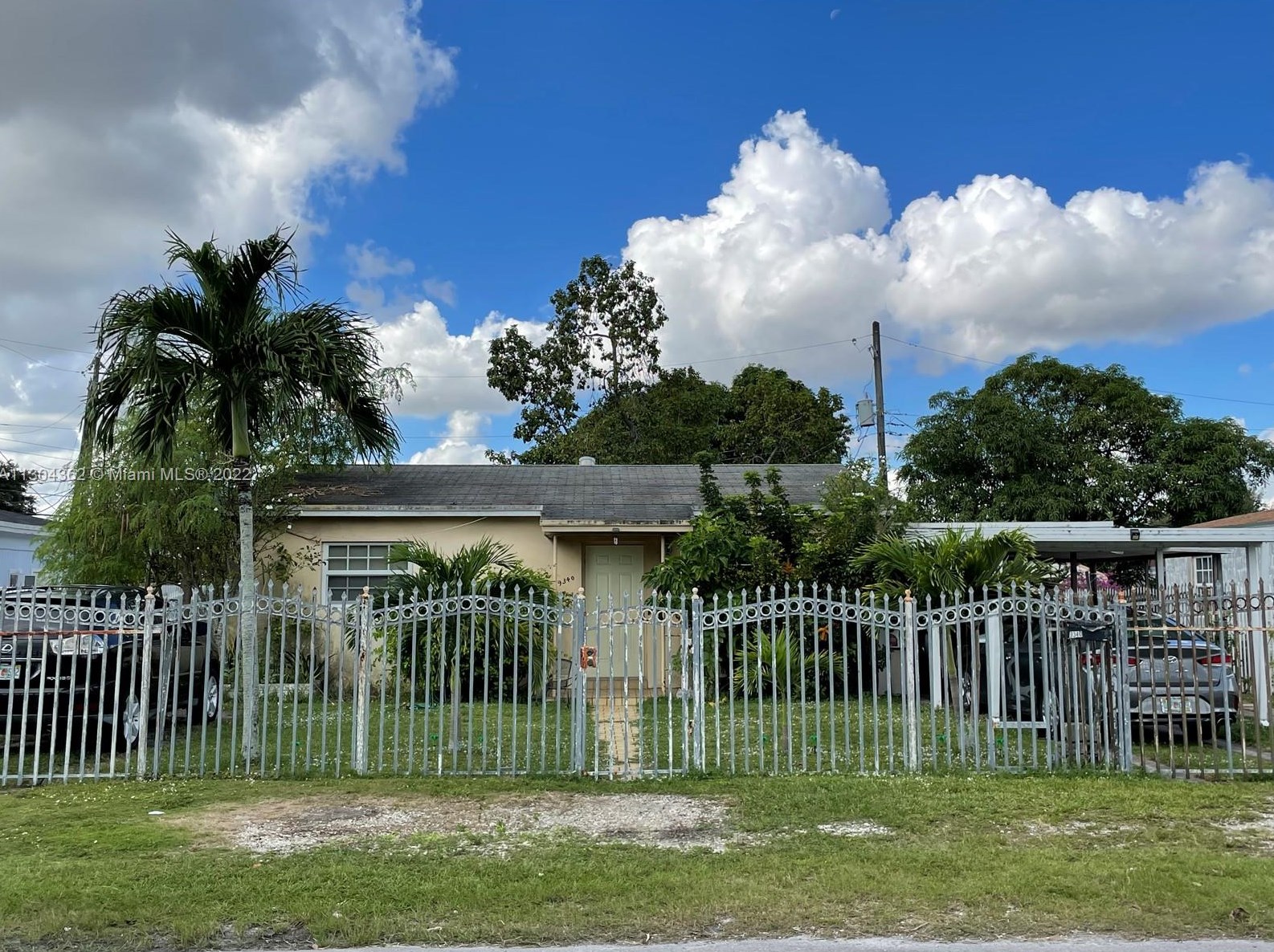 9340 33rd Ave, Miami, FL 33147-2944