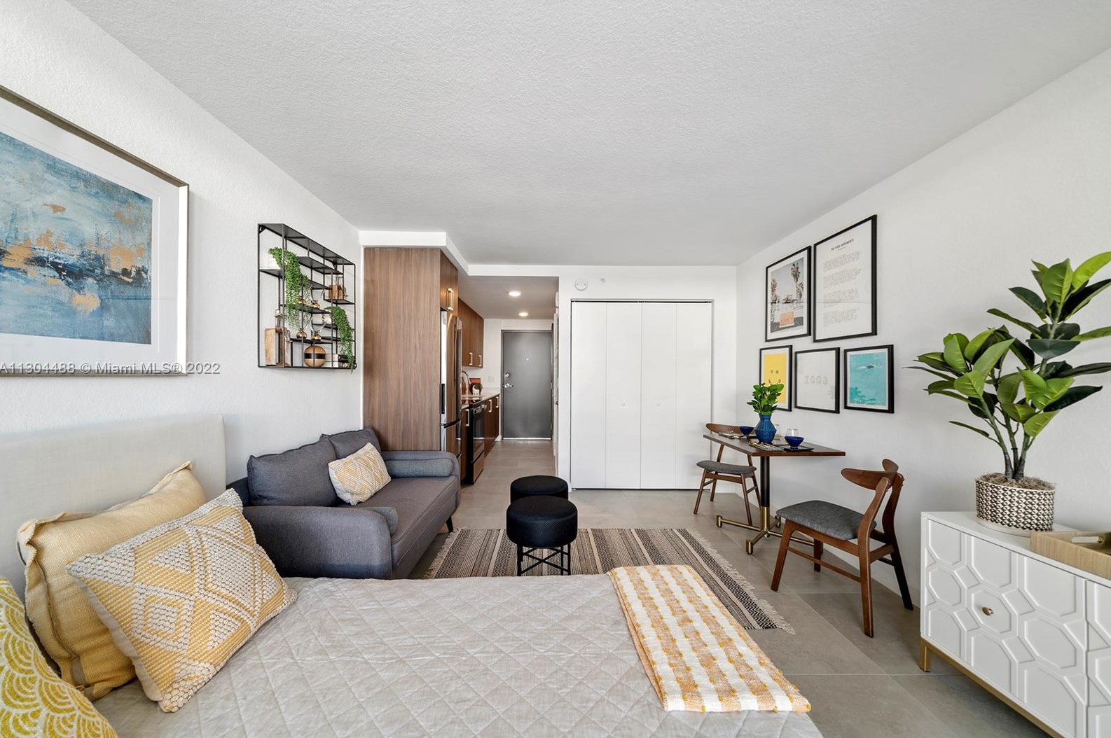 1950 W 49th St #213, Hialeah, FL 33012