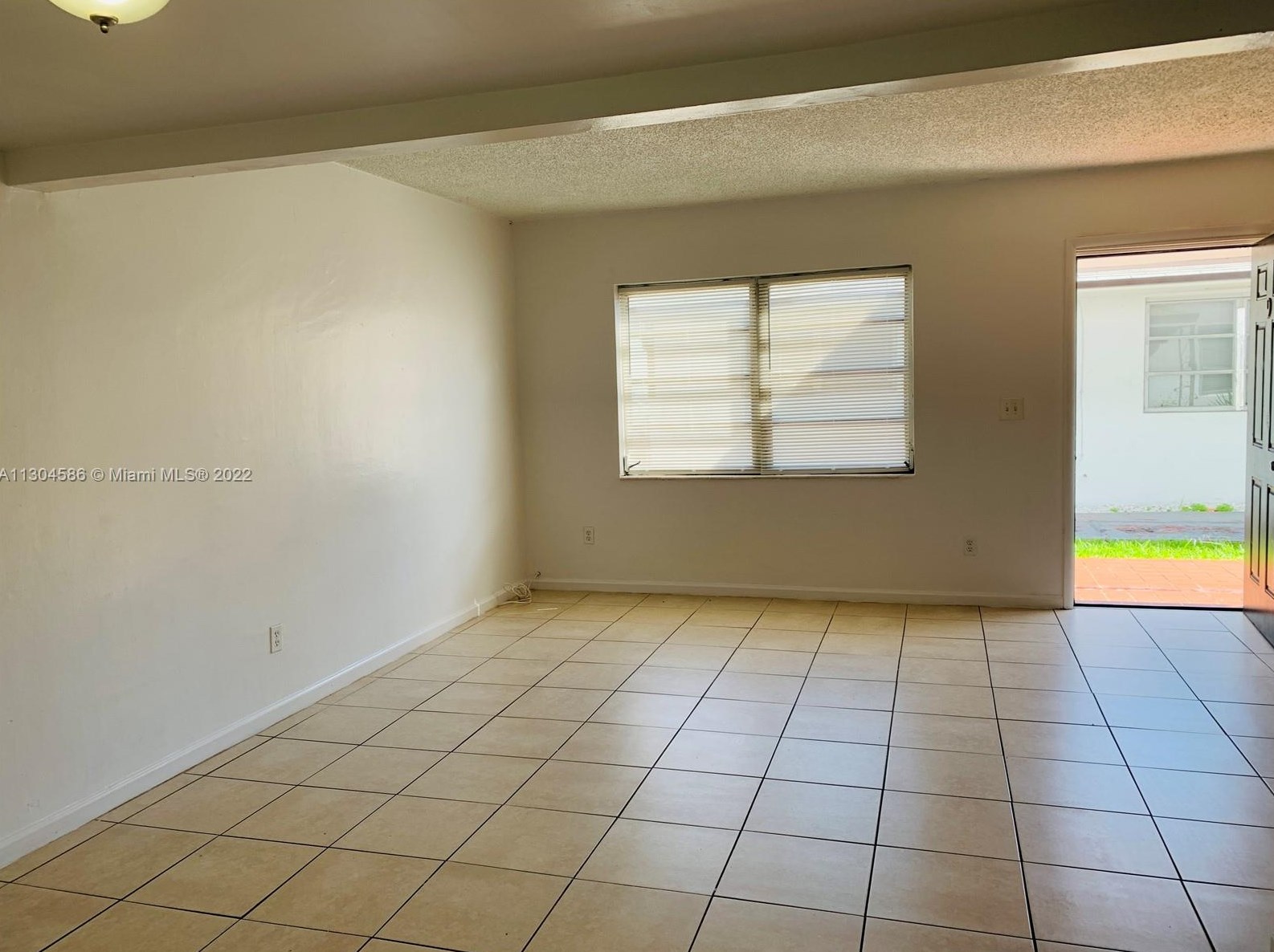 2062 Ne 162nd St #9, Miami, FL 33162