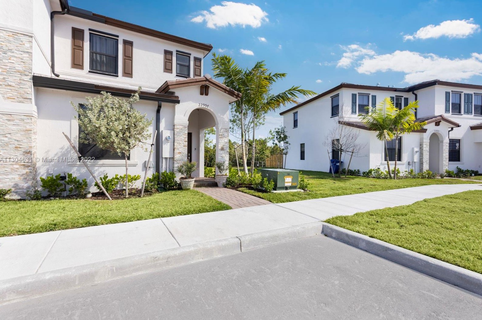 22997 99th Ave, Miami, FL 33190-1556