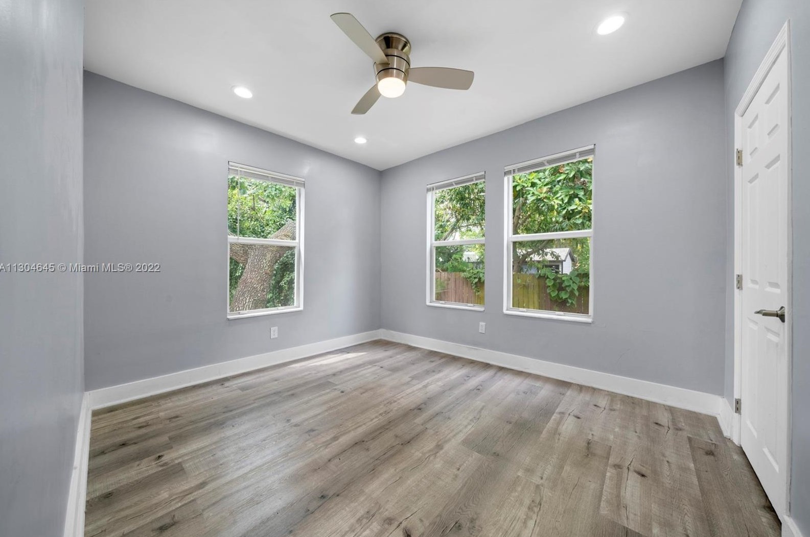 120 49 St, Miami FL 33175-5000 exterior