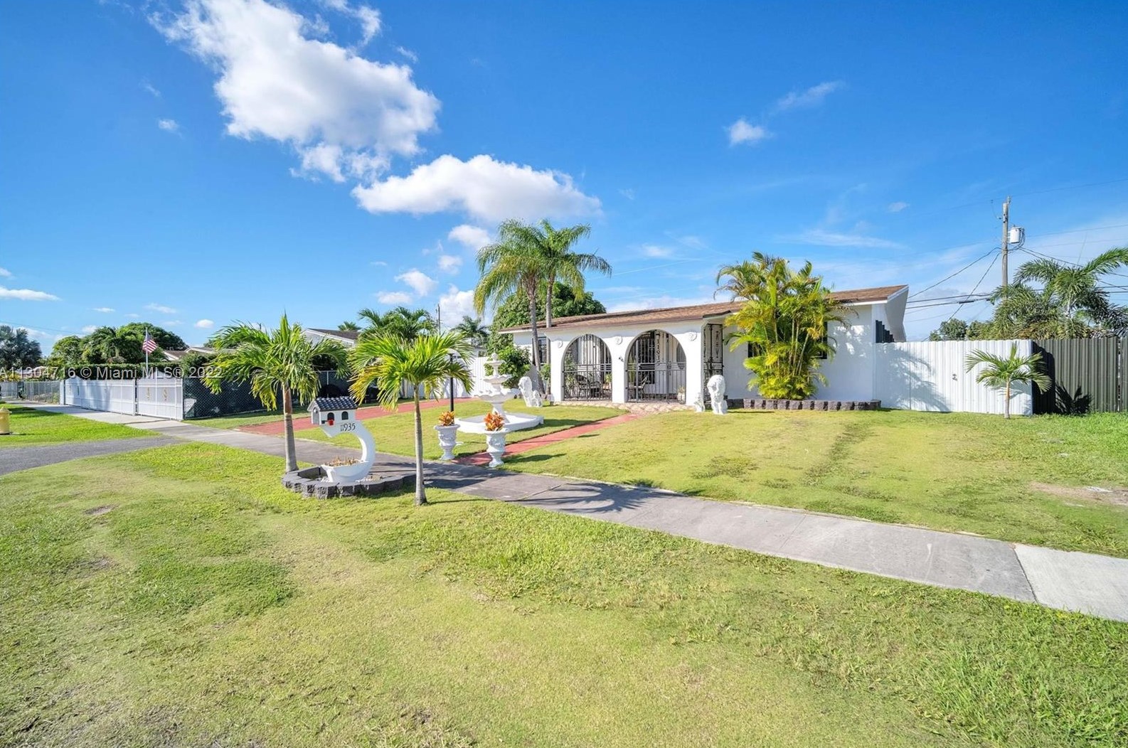 11935 185th Ter, Miami, FL 33177-3214