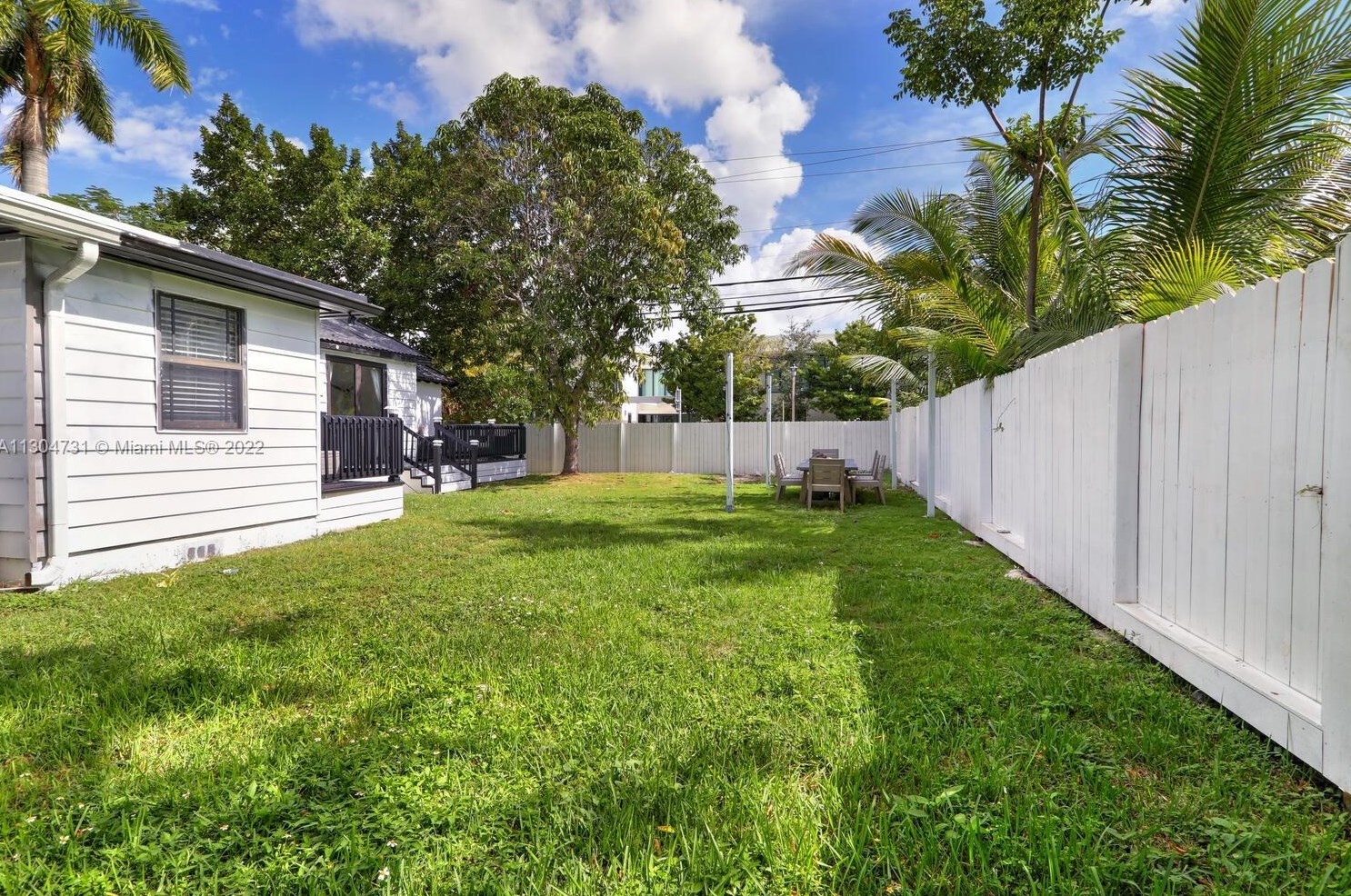 2400 25th Ter, Miami FL  33133-2217 exterior