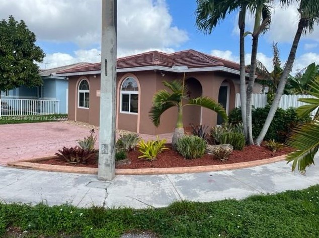7201 W 34th Ln, Hialeah, FL 33018
