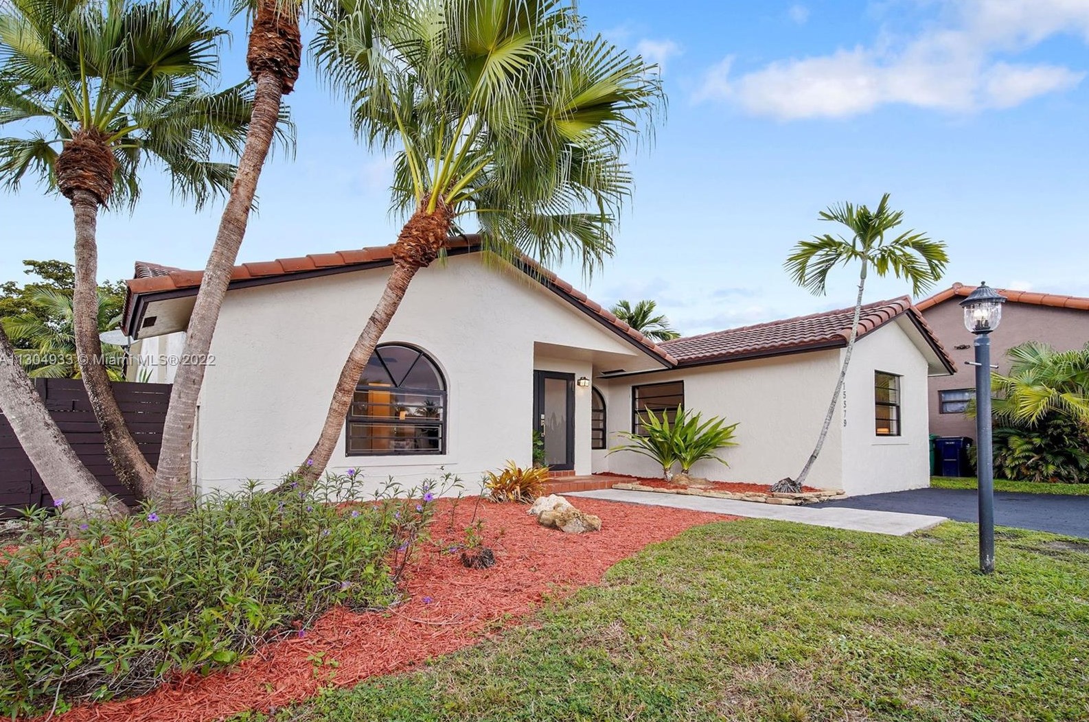 15379 57th St, Miami, FL 33193-2507