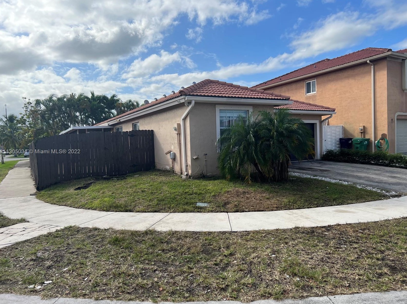 14218 176th Ter, Miami FL  33177-2600 exterior