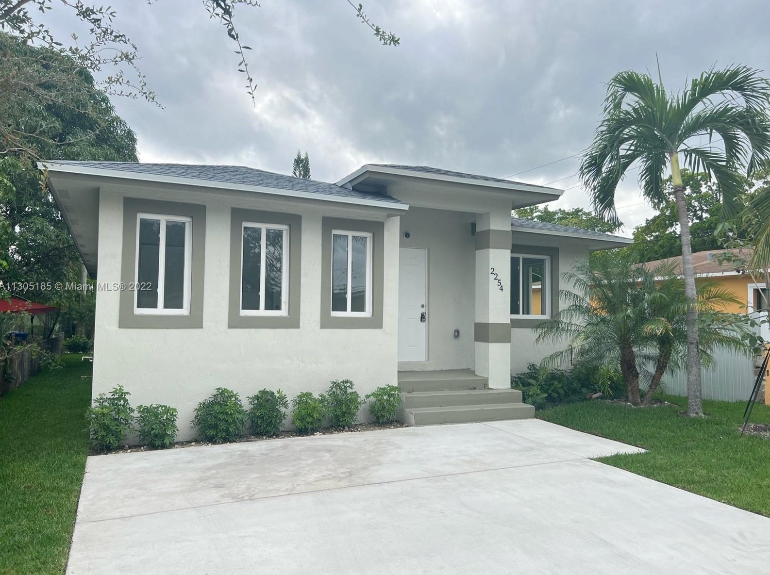 2254 Cody St, Hollywood, FL 33020