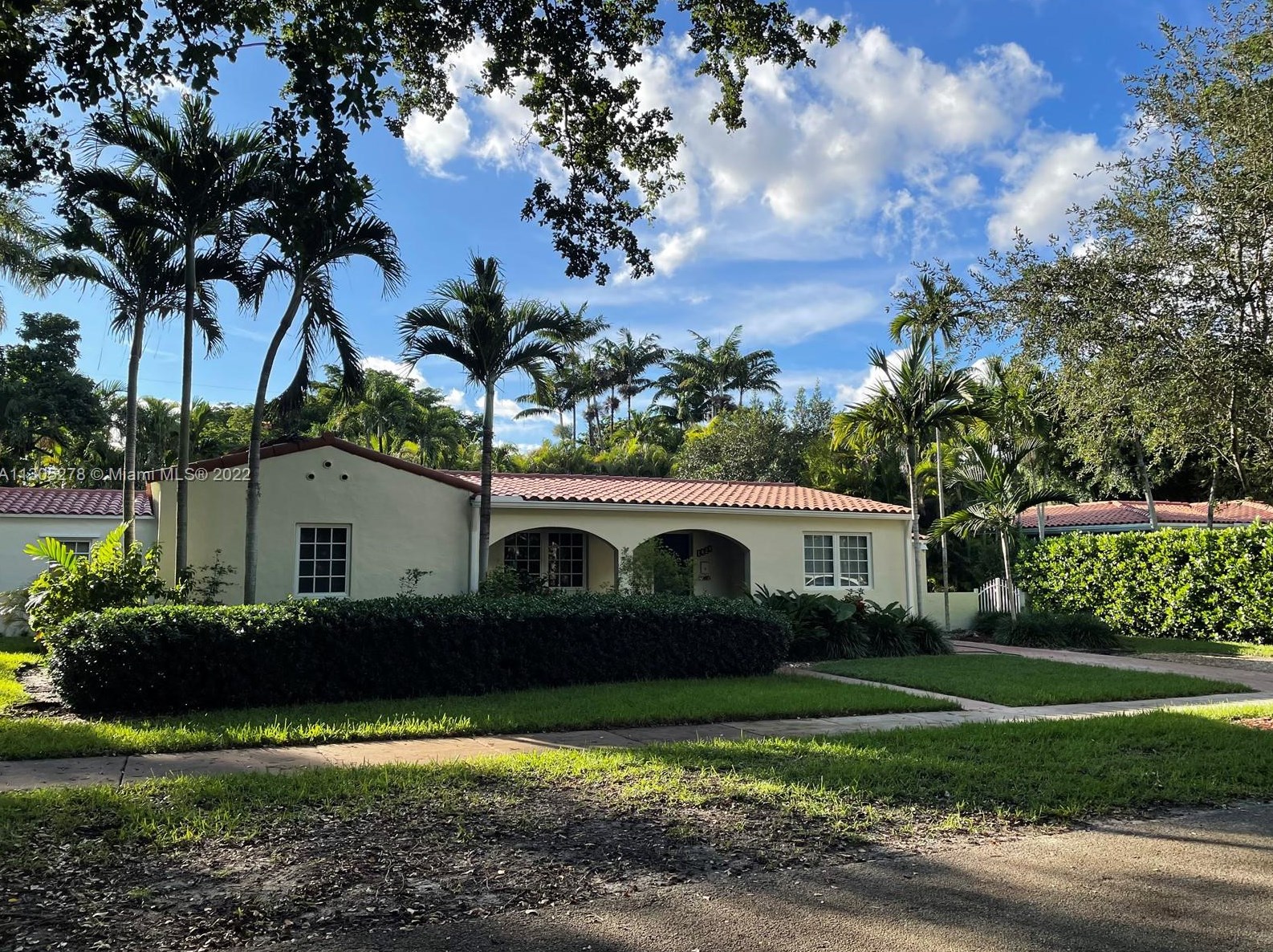 1424 Alberca St, Miami, FL 33134