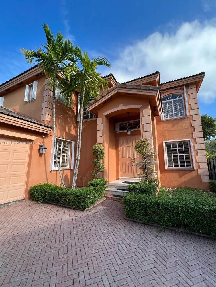 16560 61st Way, Miami, FL 33193-5719