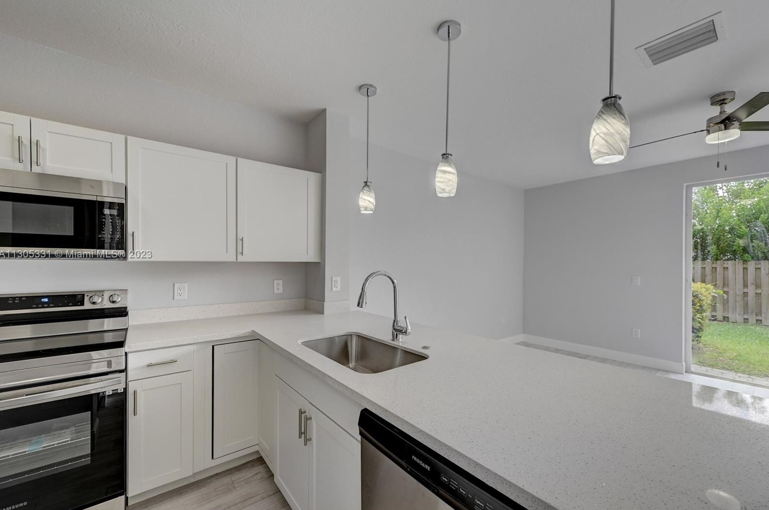 2884 Se 2nd Dr #9, Homestead, FL 33033