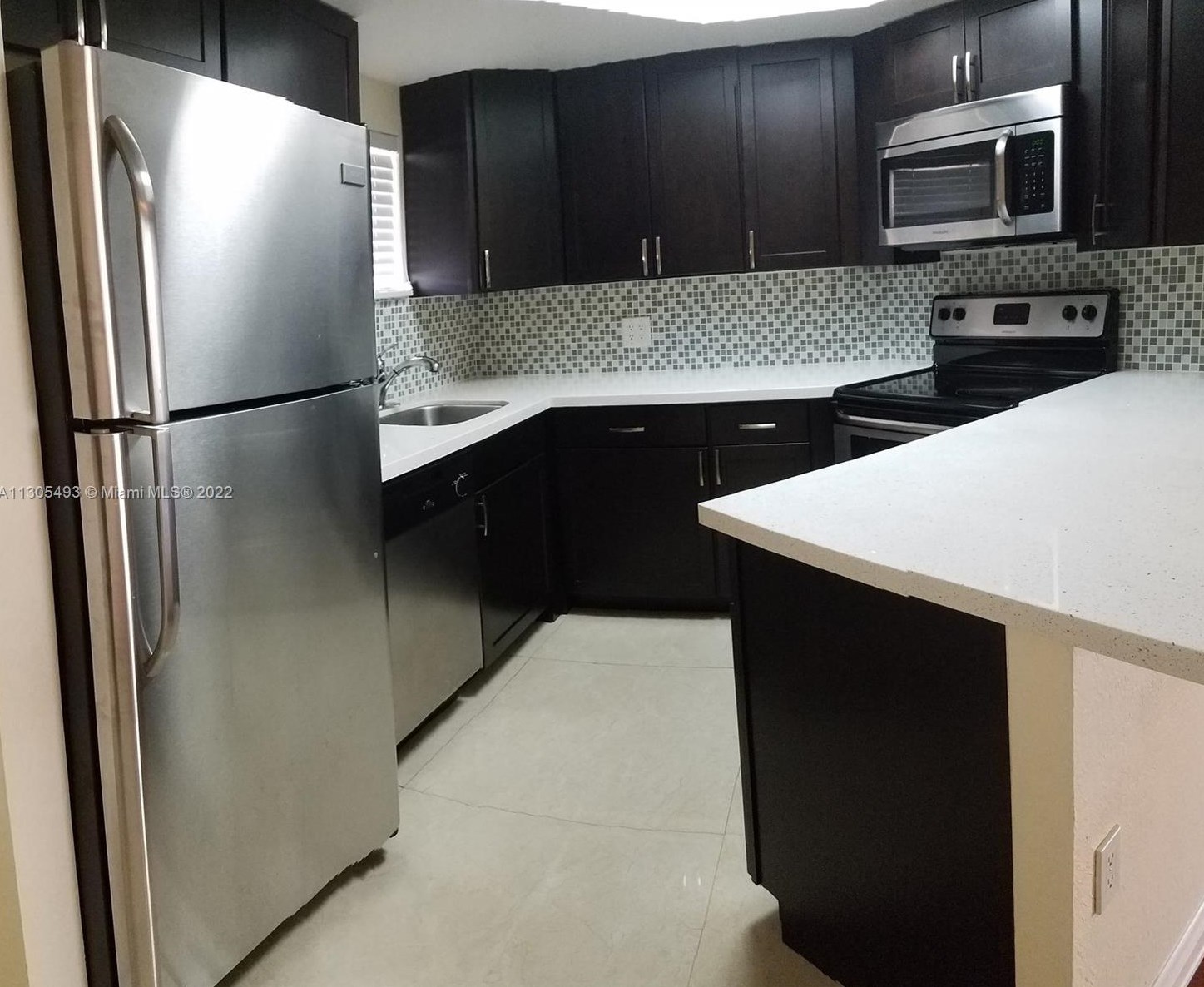 8343 Lake Dr #503, Miami, FL 33166