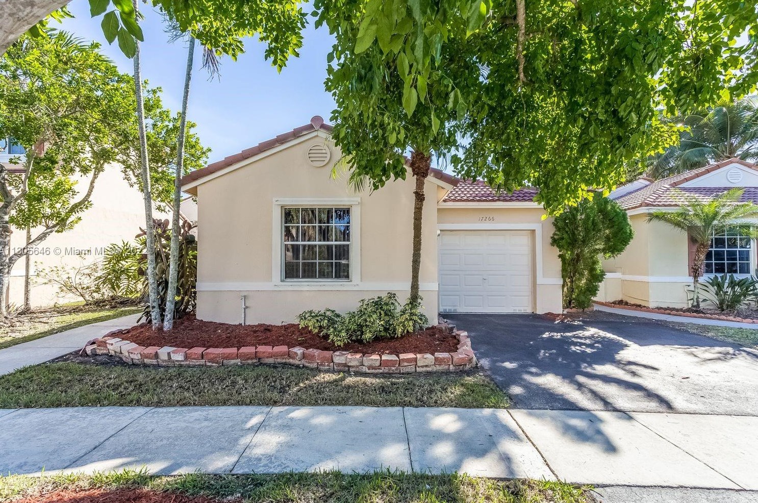 17266 8th St, Hollywood, FL 33029-3187