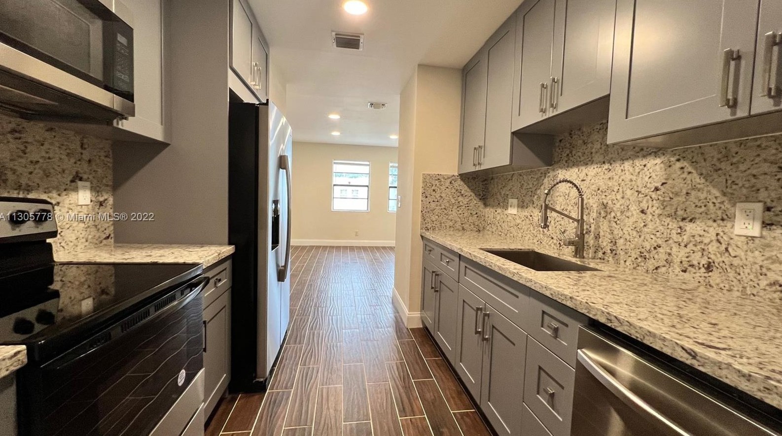 2130 Funston St #2130, Hollywood, FL 33020