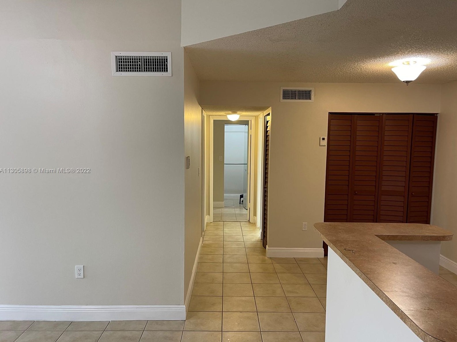 7195 Nw 179th St #305, Hialeah, FL 33015