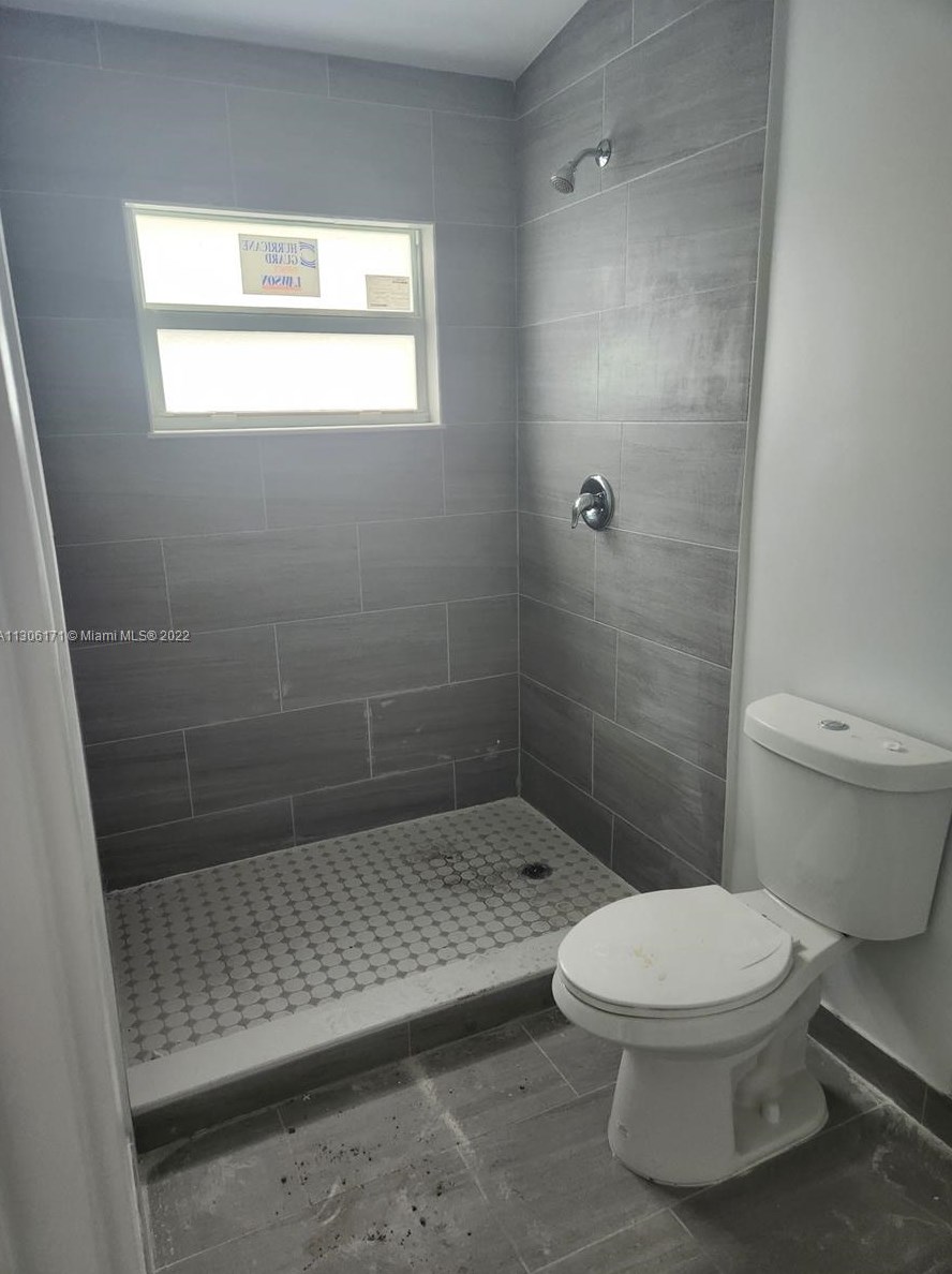 2381 55th Ter, Miami, FL 33142-2922