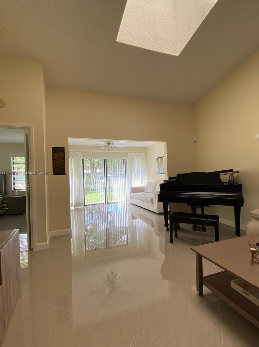 8448 Park Gate Rd, Boca Raton, FL 33496-5094