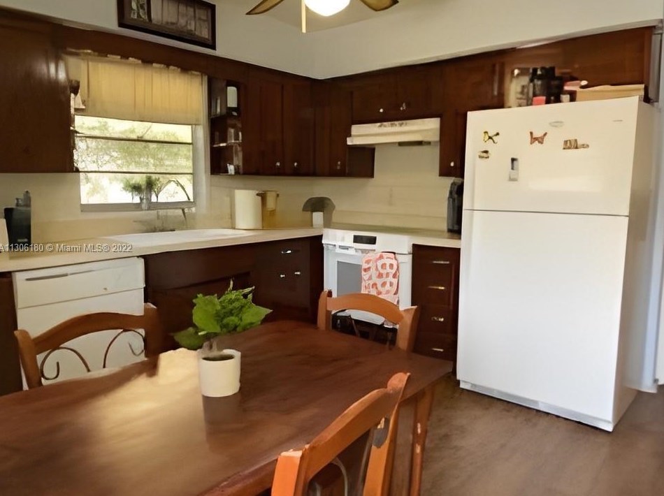 5329 Yerkes St, Jacksonville, FL 32205-7230