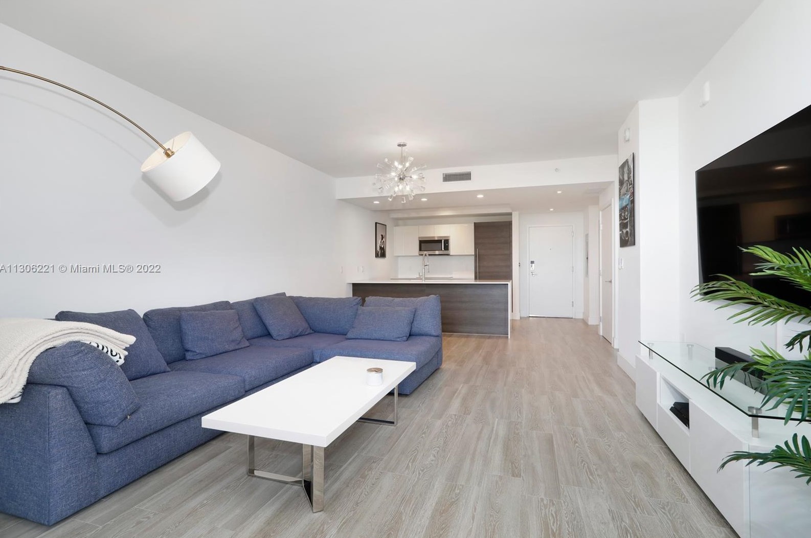 301 Altara Ave #633, Miami, FL 33146