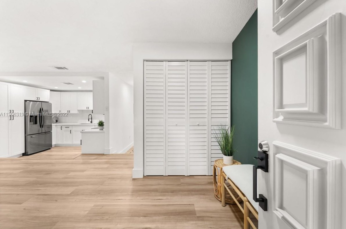 7416 106th Pl, Miami FL  33173-2945 exterior