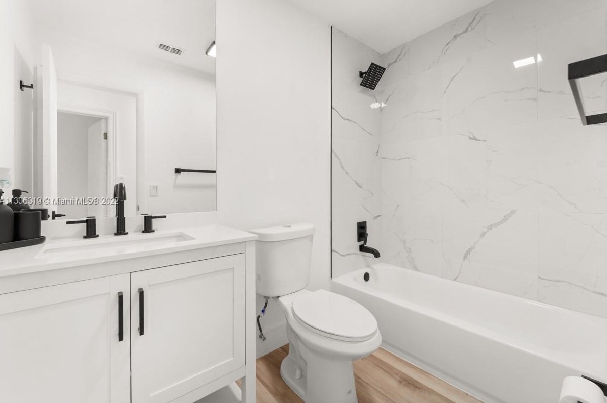 7416 106th Pl, Miami FL  33173-2945 exterior