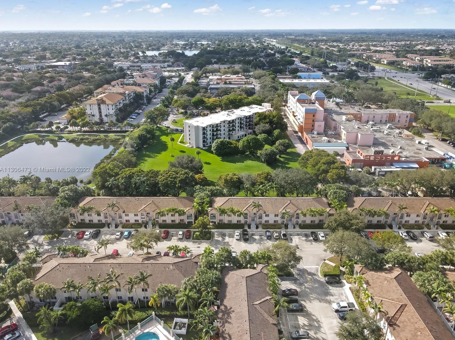 2140 78th Ave, Hollywood FL  33024-0904 exterior