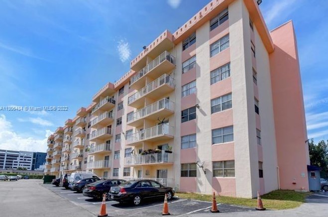 16465 Ne 22nd Ave Apt 204, Miami, FL 33160