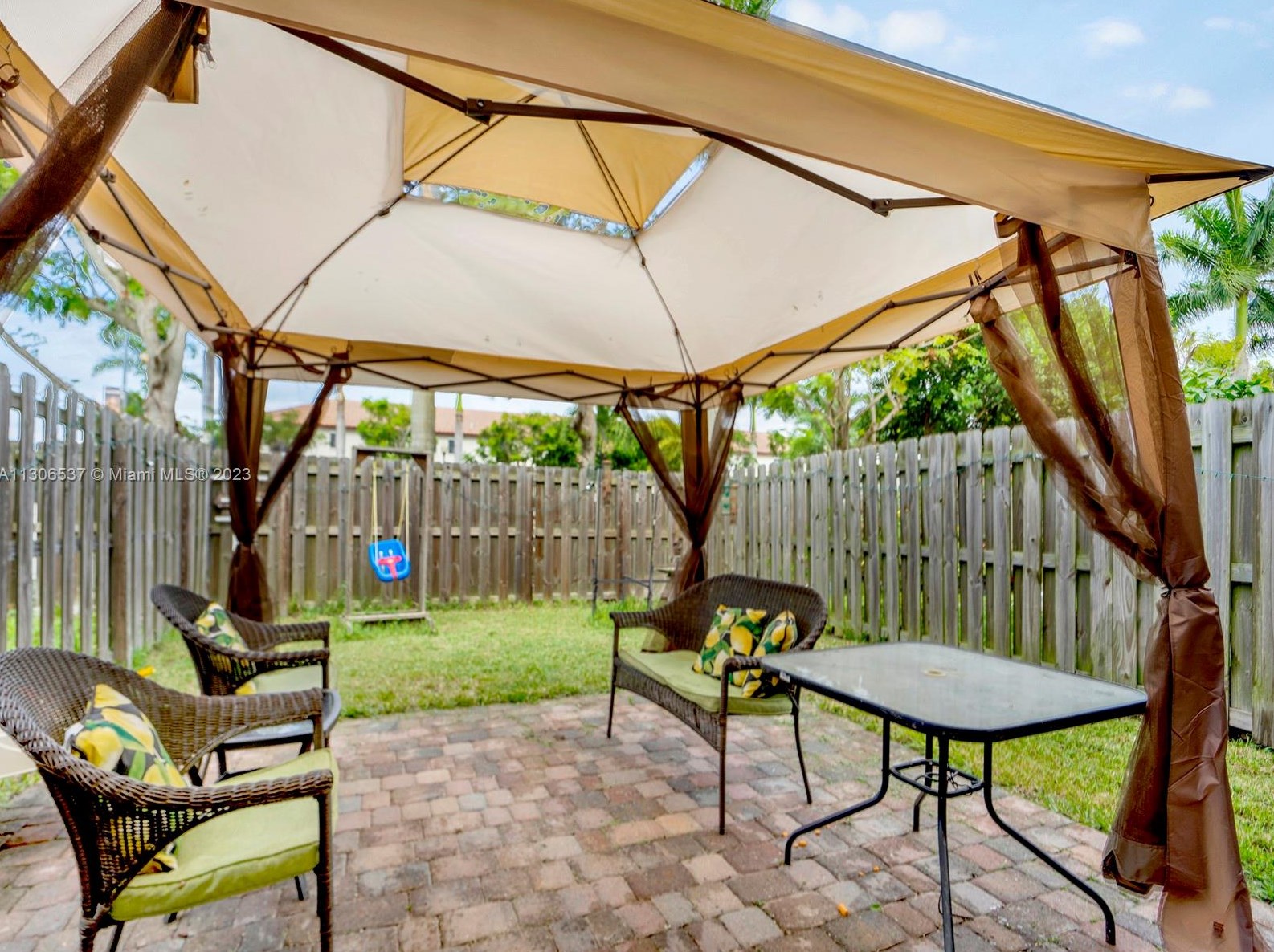 3743 Se 2nd Dr, Homestead, FL 33033