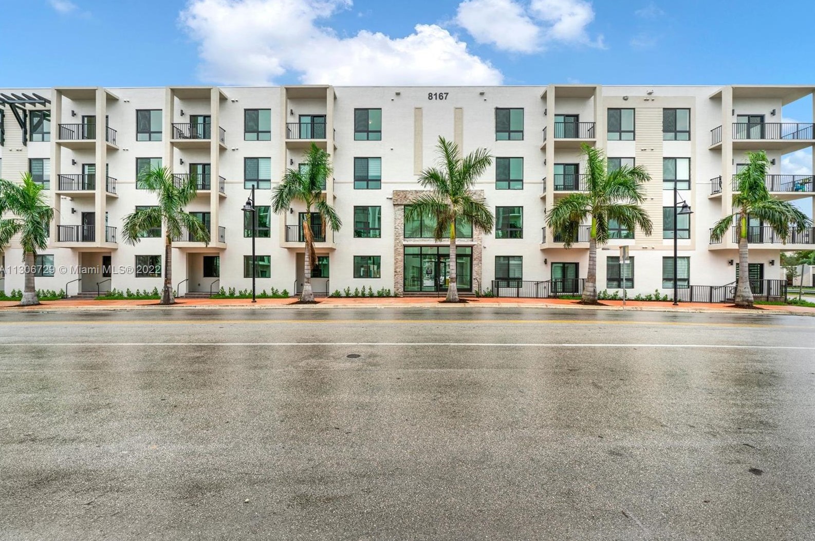 8167 Nw 41st St #312, Miami, FL 33166