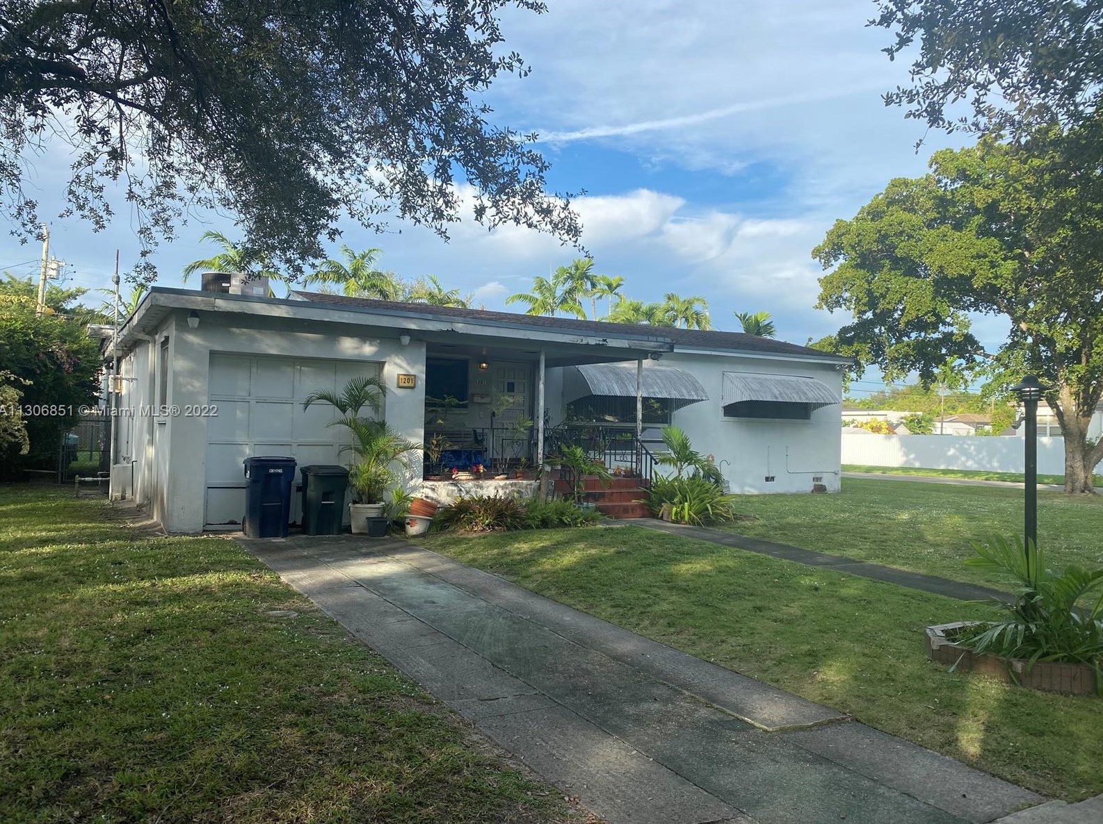 1201 Oriole Ave, Miami, FL 33166-3850