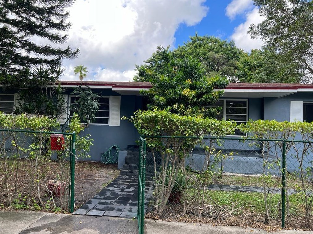 8700 8th Ct, Miami, FL 33138-3314