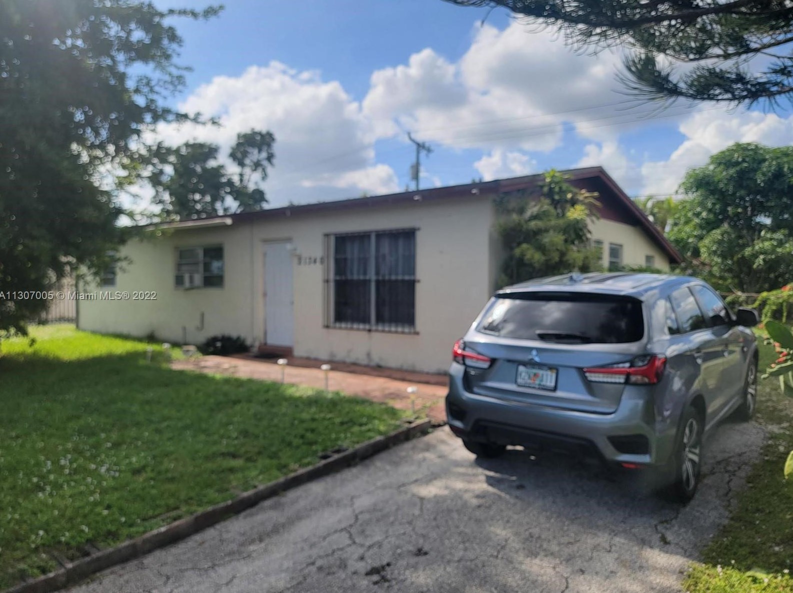 21340 12th Ct, Miami, FL 33179-1350