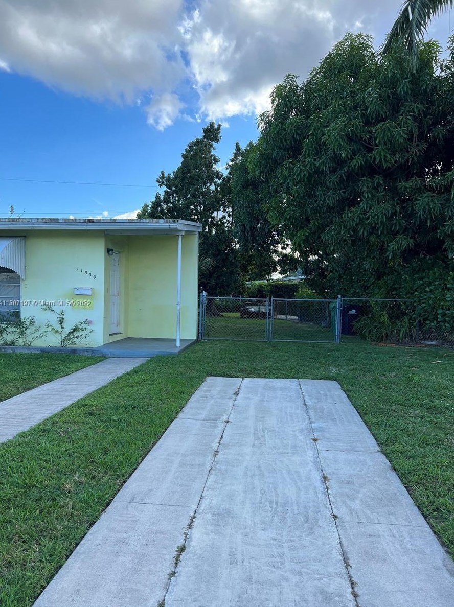 11330 43rd Ln, Miami, FL 33165-4630