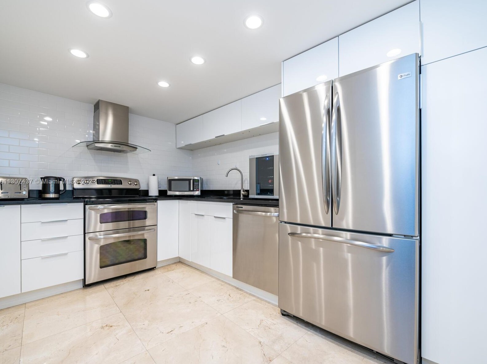 9 Island Ave Apt 2211, Miami, FL 33139