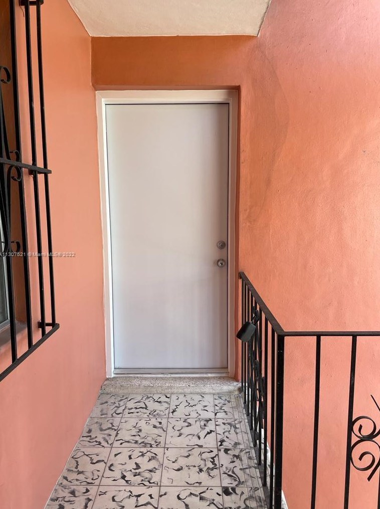 458 Sw 9th St #3, Miami, FL 33130