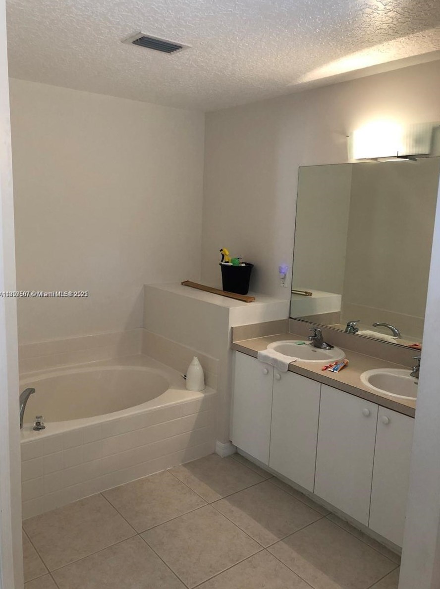 6456 Nw Flair St, Fort Pierce, FL 34986
