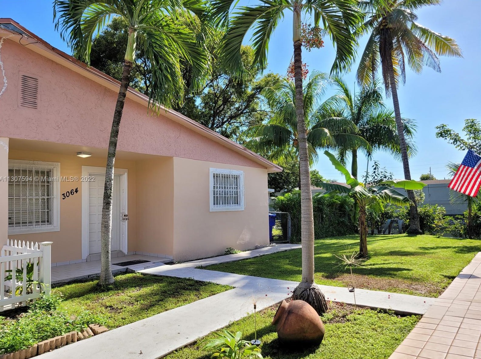 3064 13th St, Miami, FL 33125-1920