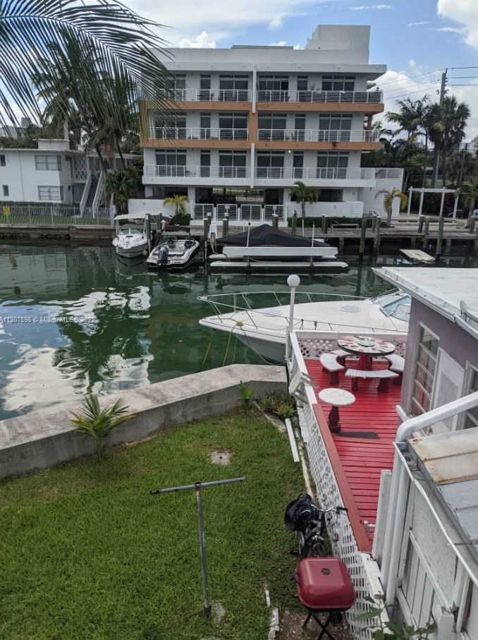 7751 Hawthorne Ave #4, Miami, FL
