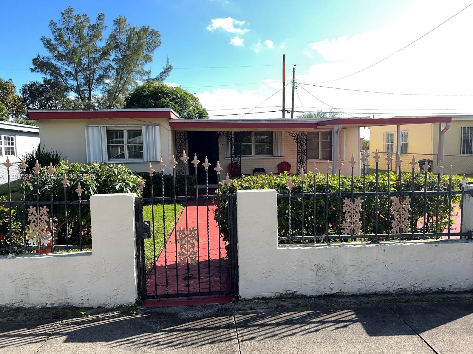 1896 Rutland St, Miami, FL 33054-3739