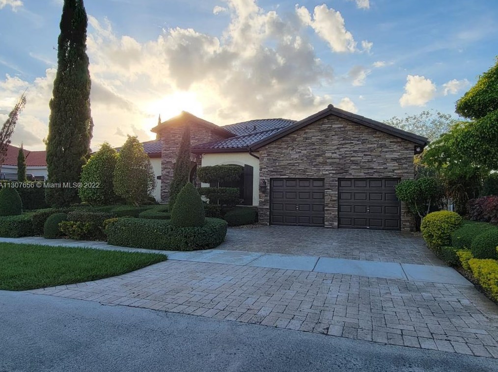 17298 Nw 88th Pl, Hialeah, FL 33018