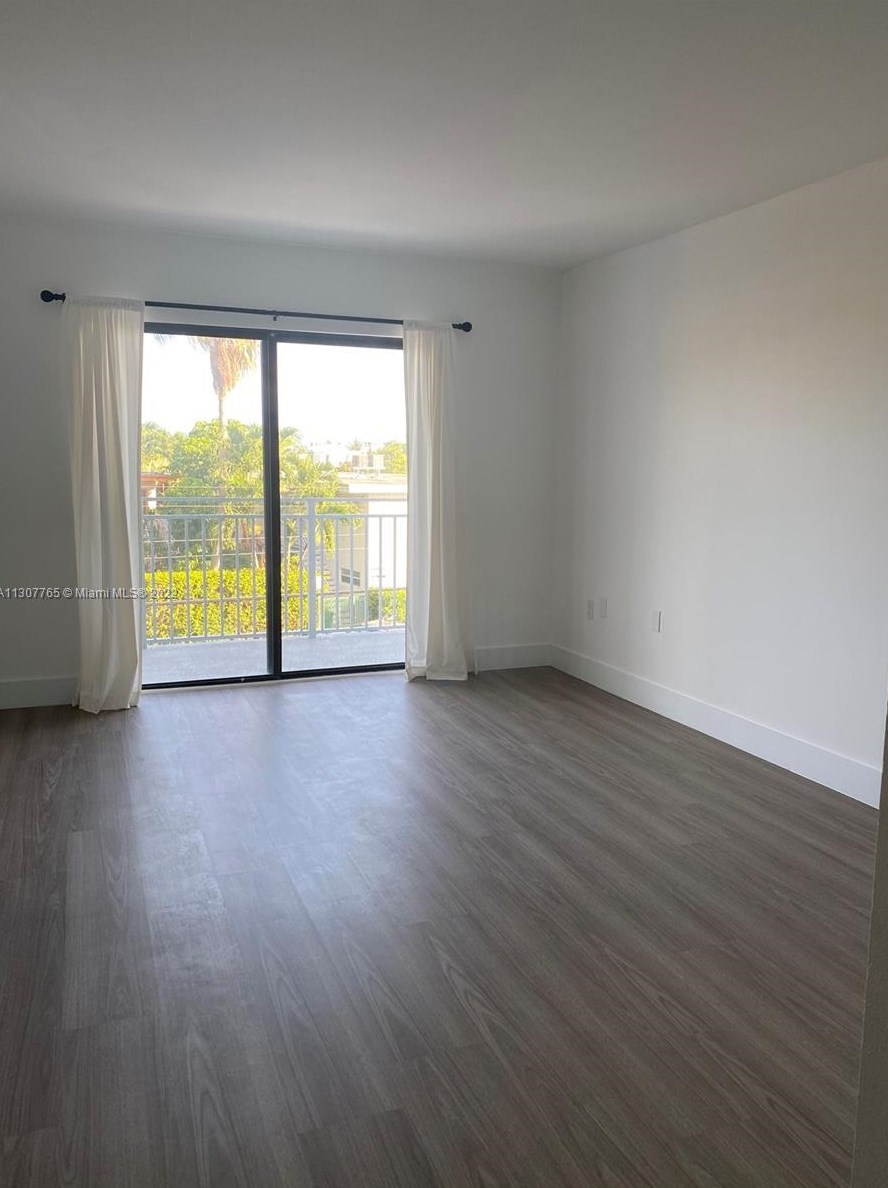 2233 Calais Dr #32, Miami, FL 33141