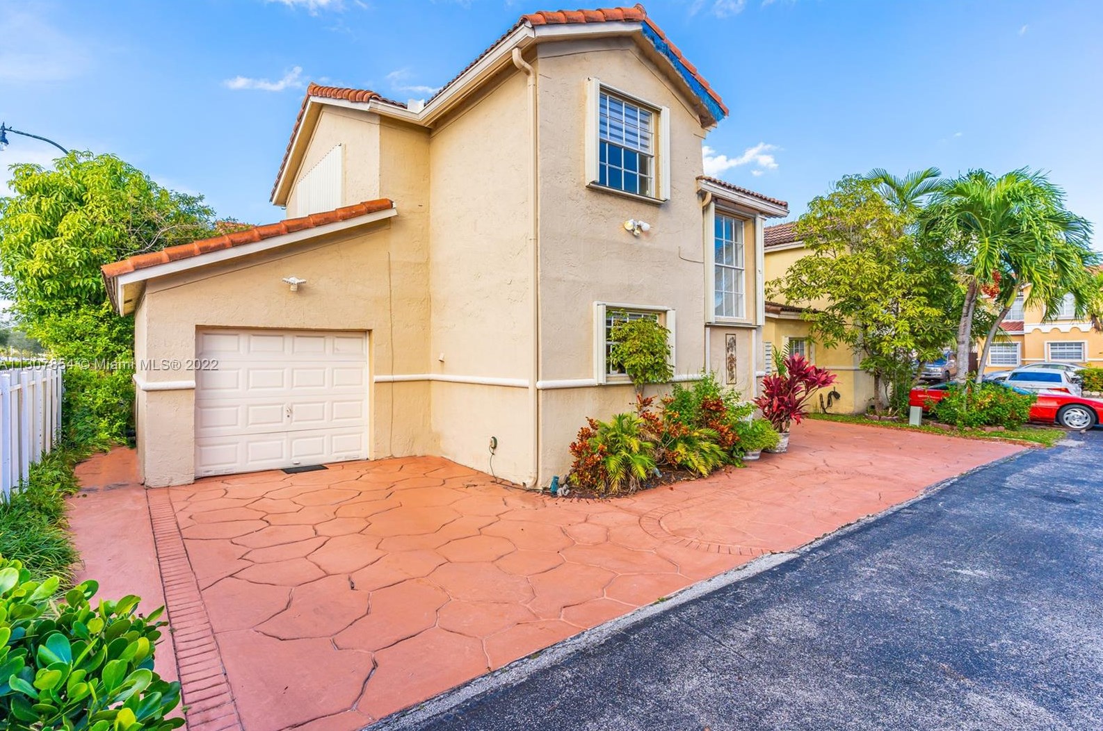 12691 7th Way, Miami, FL 33182-2087