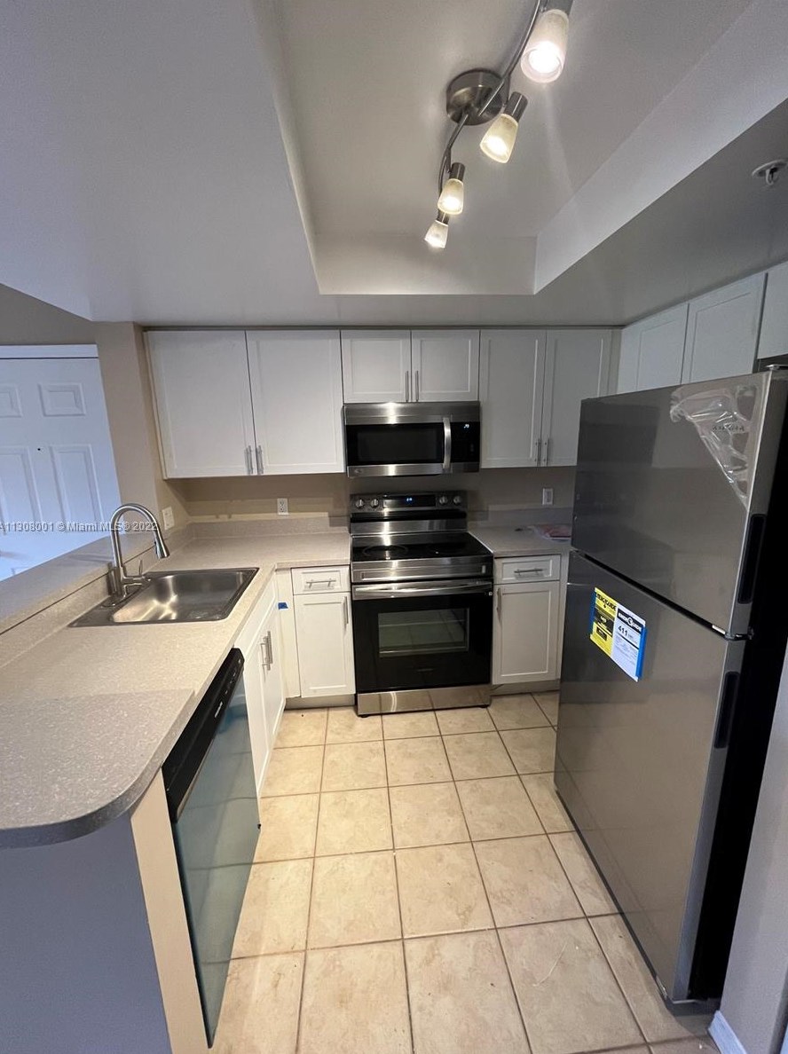 4195 N Haverhill Rd #302, West Palm Beach, FL 33417