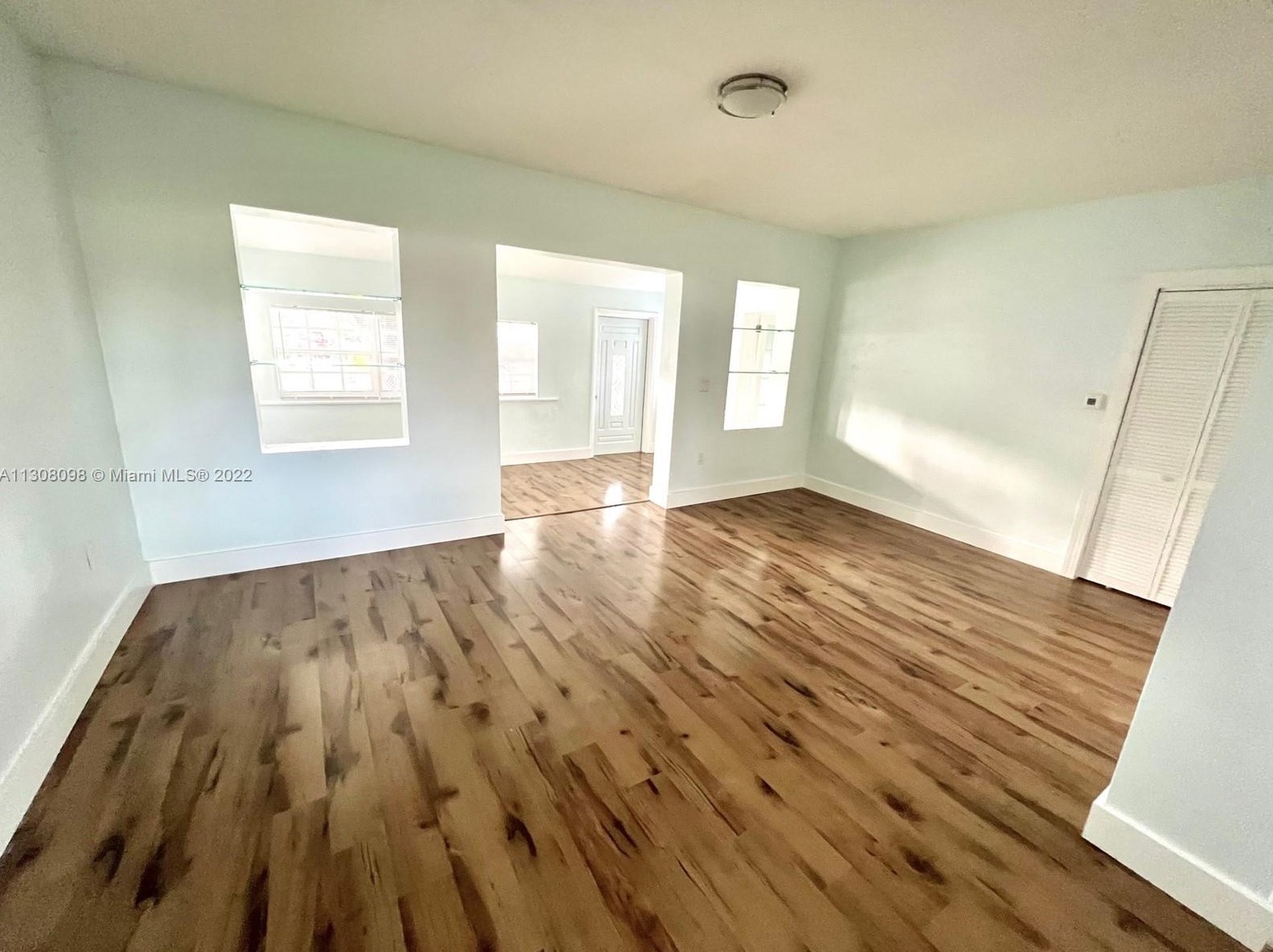 1131 56th St, Miami, FL 33127-1445